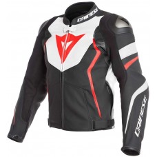 Мотокурткая кожаная Dainese Avro 4 Перфорированная Мотокурткая кожаная Dainese Avro 4 Перфорированная