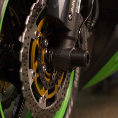 Слайдеры KAWASAKI ZX-6R от `13 -`15 в ось переднего колеса